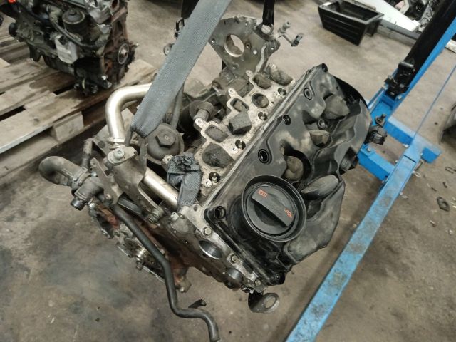 bontott AUDI A5 Motor (Fűzött blokk hengerfejjel)