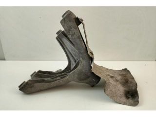 bontott AUDI A5 Motor Tartó Bak Jobb