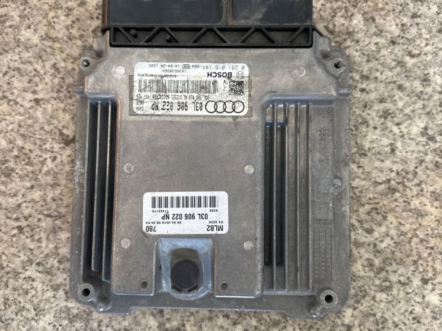 bontott AUDI A5 Motorvezérlő