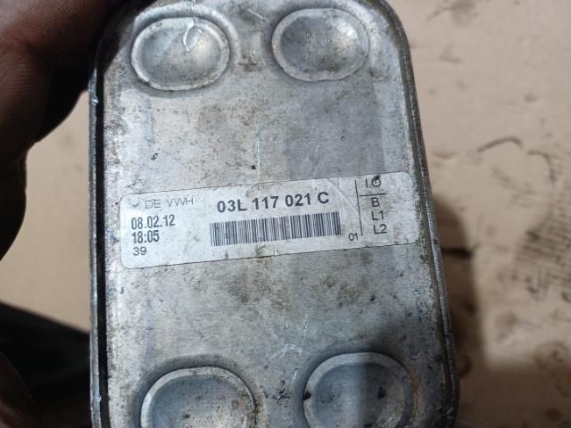 bontott AUDI A5 Olajhűtő