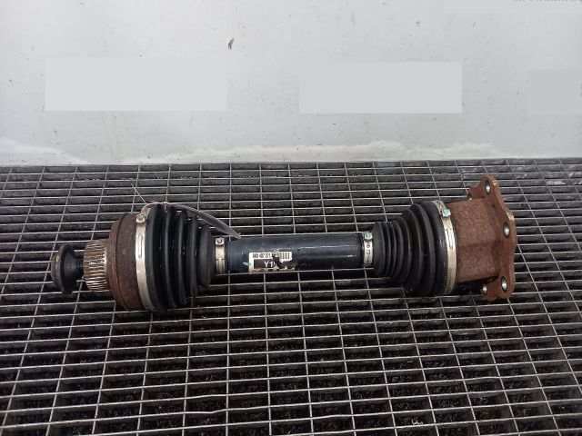 bontott AUDI A5 Bal Féltengely