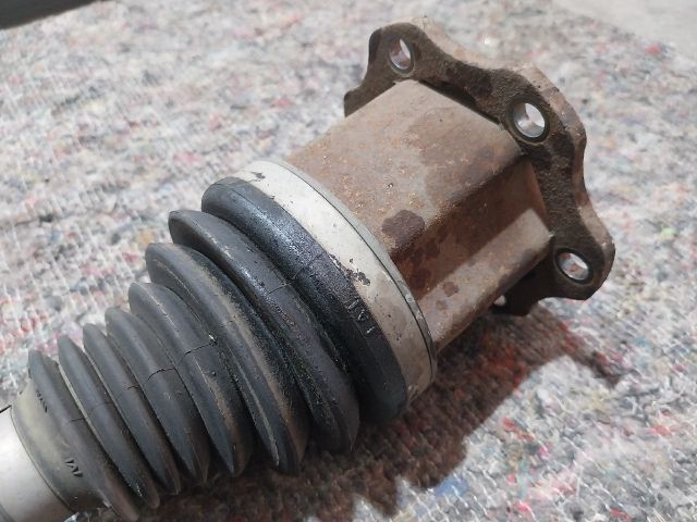 bontott AUDI A5 Jobb Féltengely