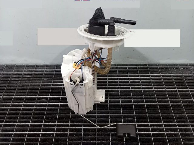 bontott AUDI A5 Üzemanyag Szivattyú