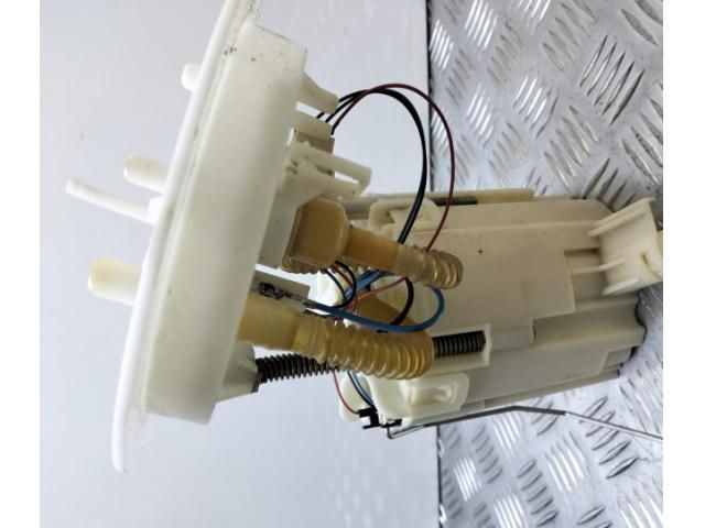 bontott AUDI A5 Üzemanyag Szivattyú