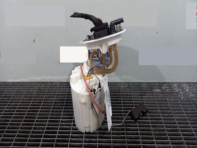 bontott AUDI A5 Üzemanyag Szivattyú