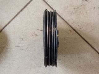 bontott AUDI A5 Főtengely Szíjtárcsa