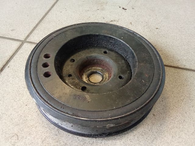 bontott AUDI A5 Főtengely Szíjtárcsa