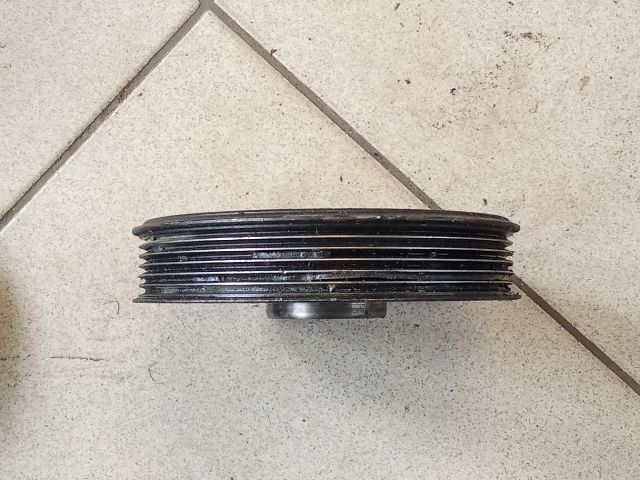 bontott AUDI A5 Főtengely Szíjtárcsa