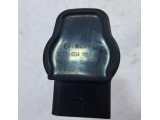 bontott AUDI A5 Gyújtótrafó