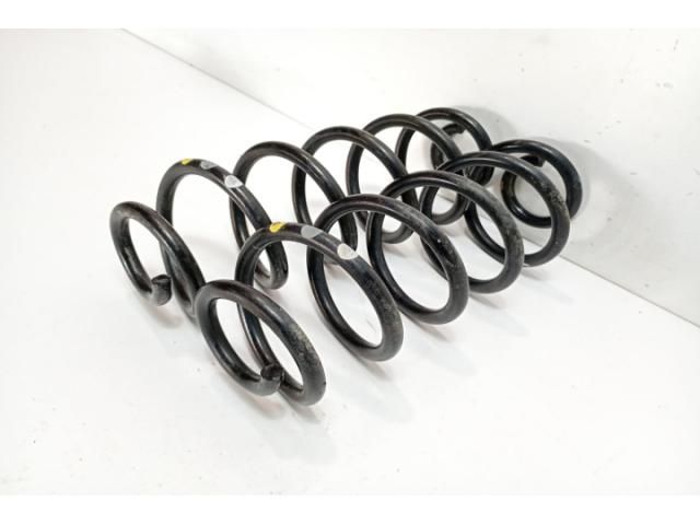 bontott AUDI A5 Hátsó Rugó