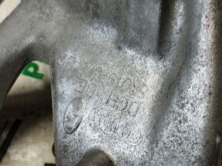 bontott AUDI A5 Motor Tartó Bak Jobb