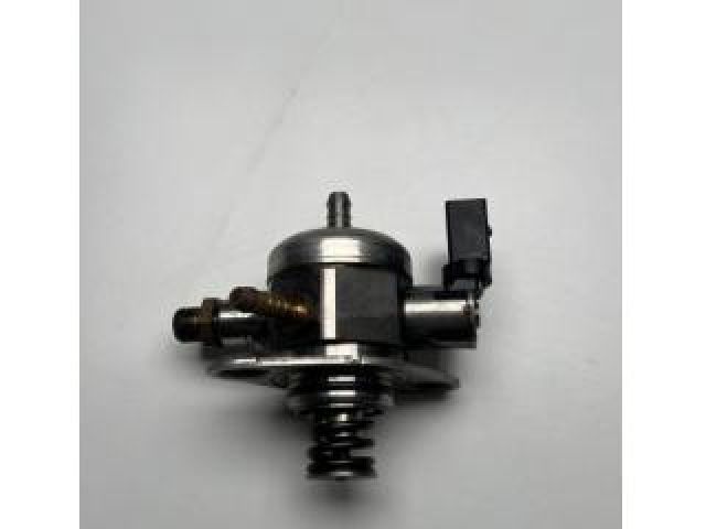 bontott AUDI A5 Nagynyomású Szivattyú