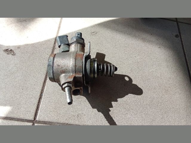 bontott AUDI A5 Nagynyomású Szivattyú