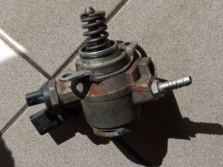 bontott AUDI A5 Nagynyomású Szivattyú