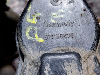 bontott AUDI A5 Bal hátsó Féknyereg Munkahengerrel