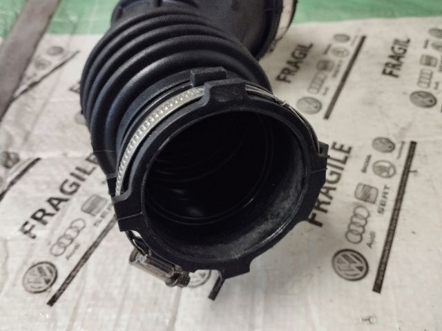 bontott AUDI A5 Szívó Cső