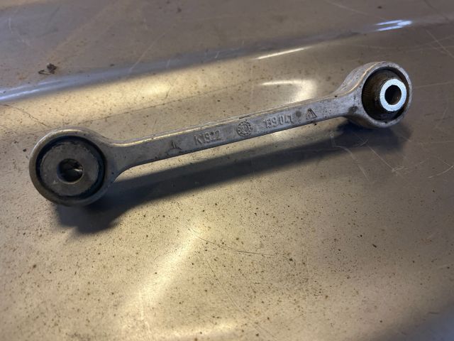 bontott AUDI A5 Első Stabilizátor Pálca