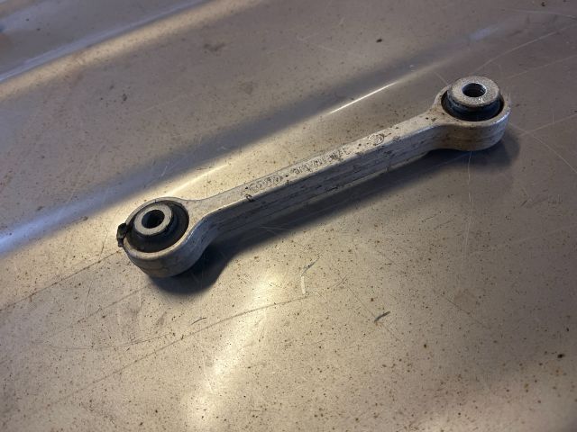 bontott AUDI A5 Első Stabilizátor Pálca