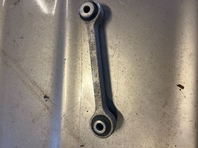 bontott AUDI A5 Első Stabilizátor Pálca