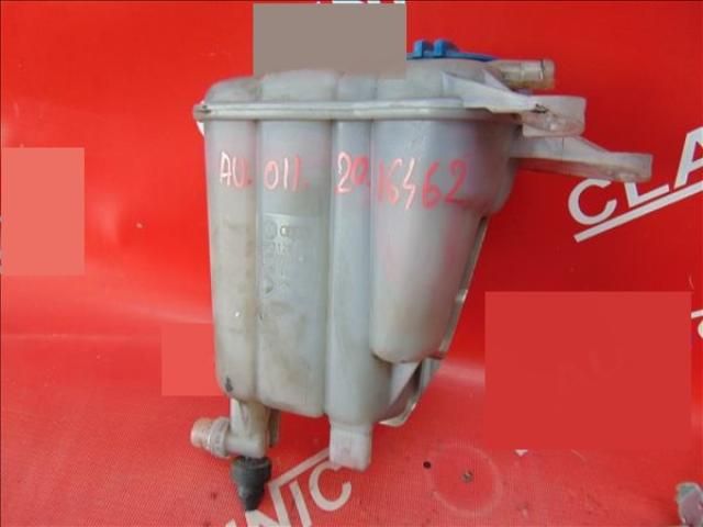 bontott AUDI A5 Kiegyenlítő Tartály