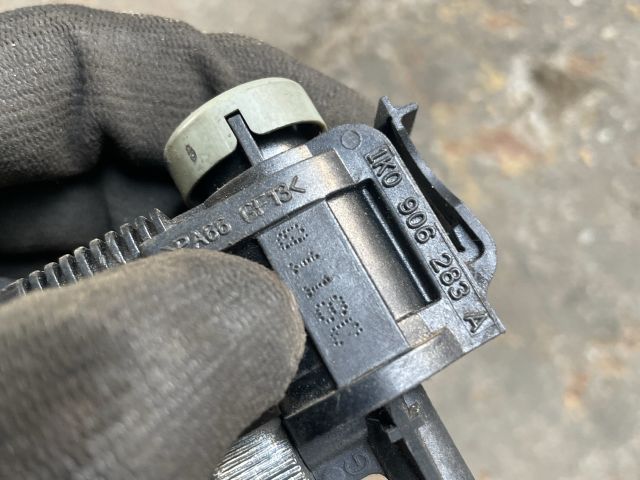 bontott AUDI A5 Lefújószelep