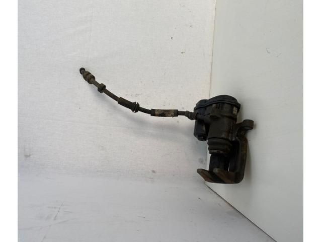 bontott AUDI A5 Bal hátsó Féknyereg Munkahengerrel