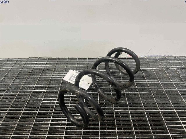 bontott AUDI A5 Első Rugó