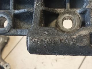 bontott AUDI A5 Generátor Tartó Bak