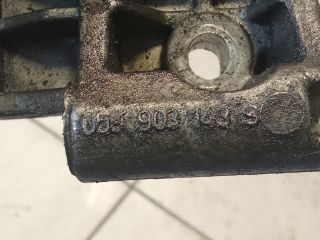 bontott AUDI A5 Generátor Tartó Bak