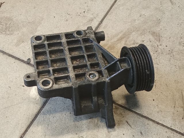 bontott AUDI A5 Generátor Tartó Bak