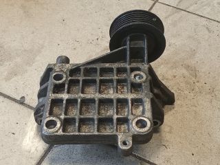 bontott AUDI A5 Generátor Tartó Bak