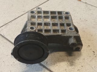 bontott AUDI A5 Generátor Tartó Bak