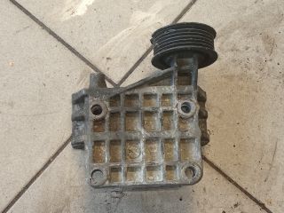 bontott AUDI A5 Generátor Tartó Bak