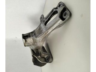 bontott AUDI A5 Motor Tartó Bak Jobb