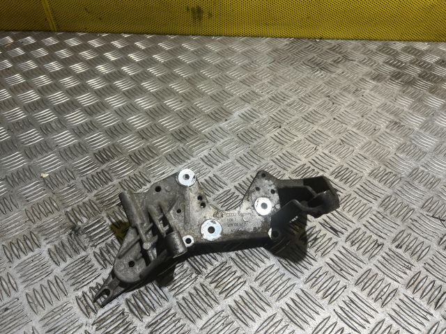 bontott AUDI A5 Nagynyomású Szivattyú Bak