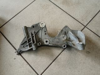 bontott AUDI A5 Nagynyomású Szivattyú Bak