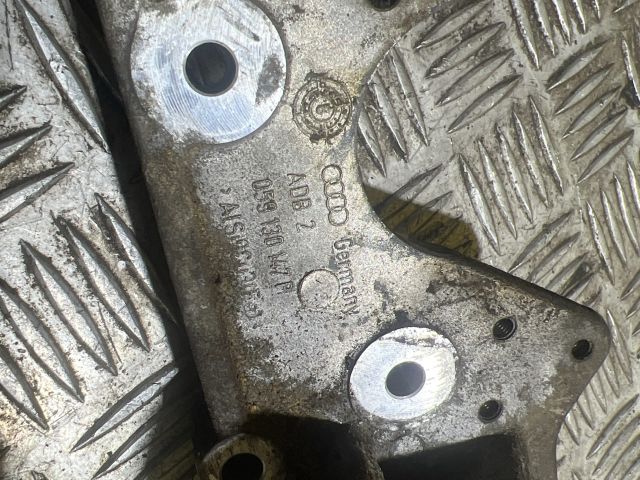 bontott AUDI A5 Nagynyomású Szivattyú Bak