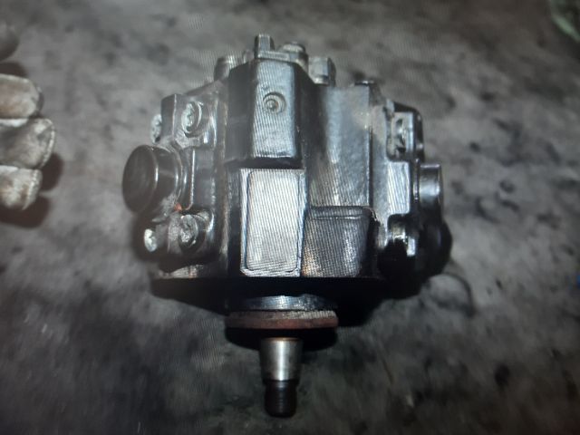 bontott AUDI A5 Nagynyomású Szivattyú