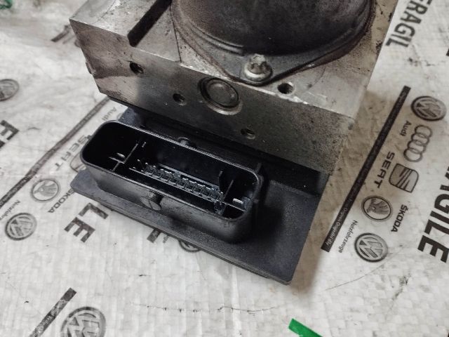 bontott AUDI A5 ABS Kocka