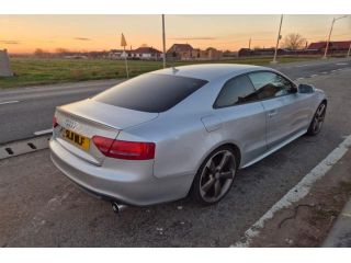 bontott AUDI A5 Bal első Csonkállvány