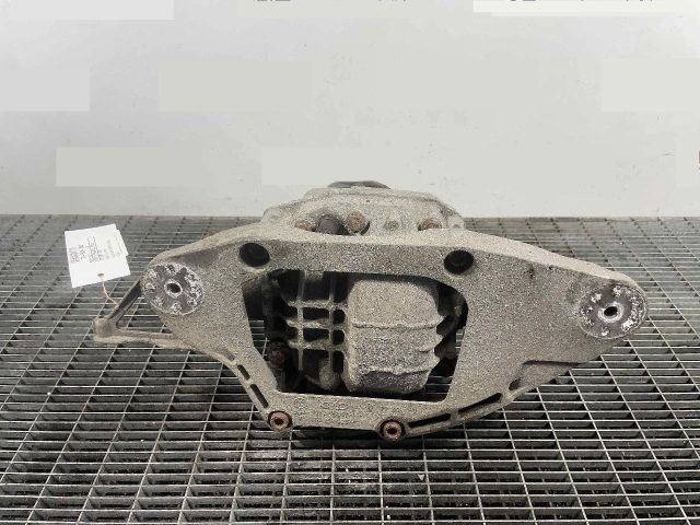 bontott AUDI A5 Differenciálmű Tartó Bak