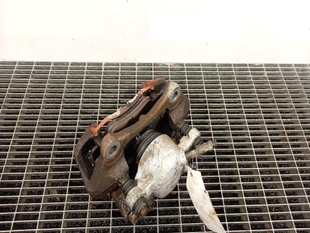 bontott AUDI A5 Jobb első Féknyereg Munkahengerrel