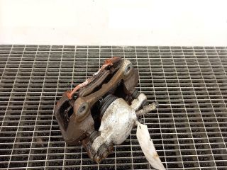 bontott AUDI A5 Jobb első Féknyereg Munkahengerrel