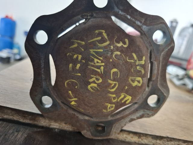 bontott AUDI A5 Jobb Féltengely