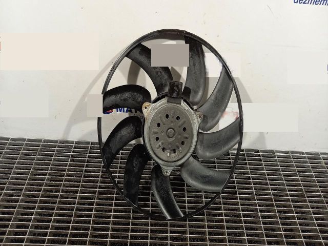 bontott AUDI A5 Klímahűtő Ventilátor