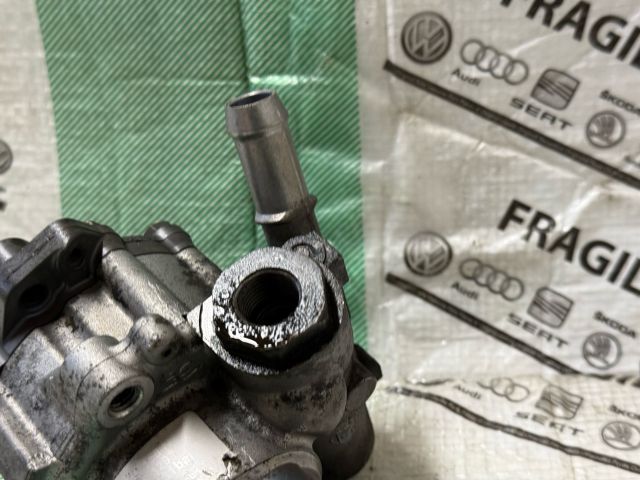 bontott AUDI A5 Kormányszervó Motor (Hidraulikus)