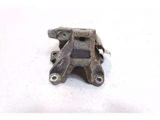 bontott AUDI A5 Motor Tartó Bak Bal