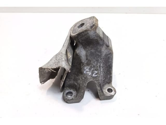 bontott AUDI A5 Motor Tartó Bak Bal