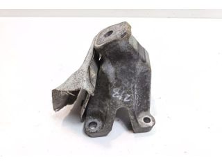 bontott AUDI A5 Motor Tartó Bak Bal