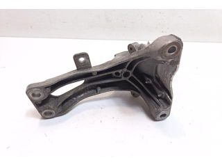 bontott AUDI A5 Motor Tartó Bak Jobb